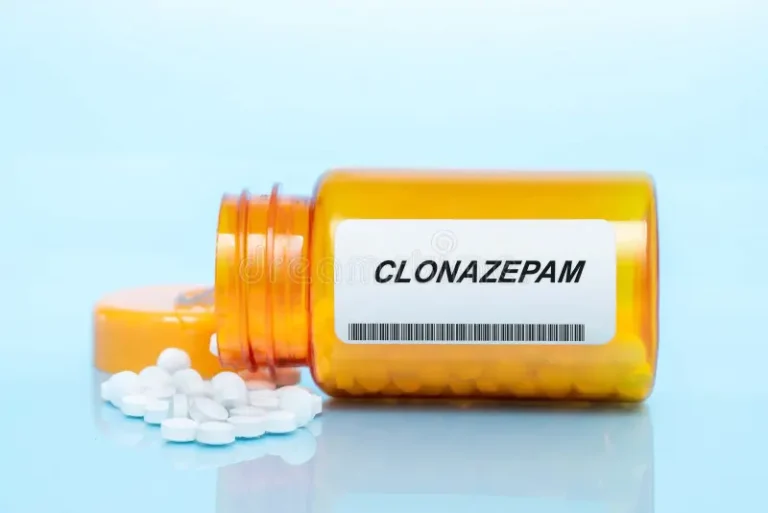 clonazepam half life